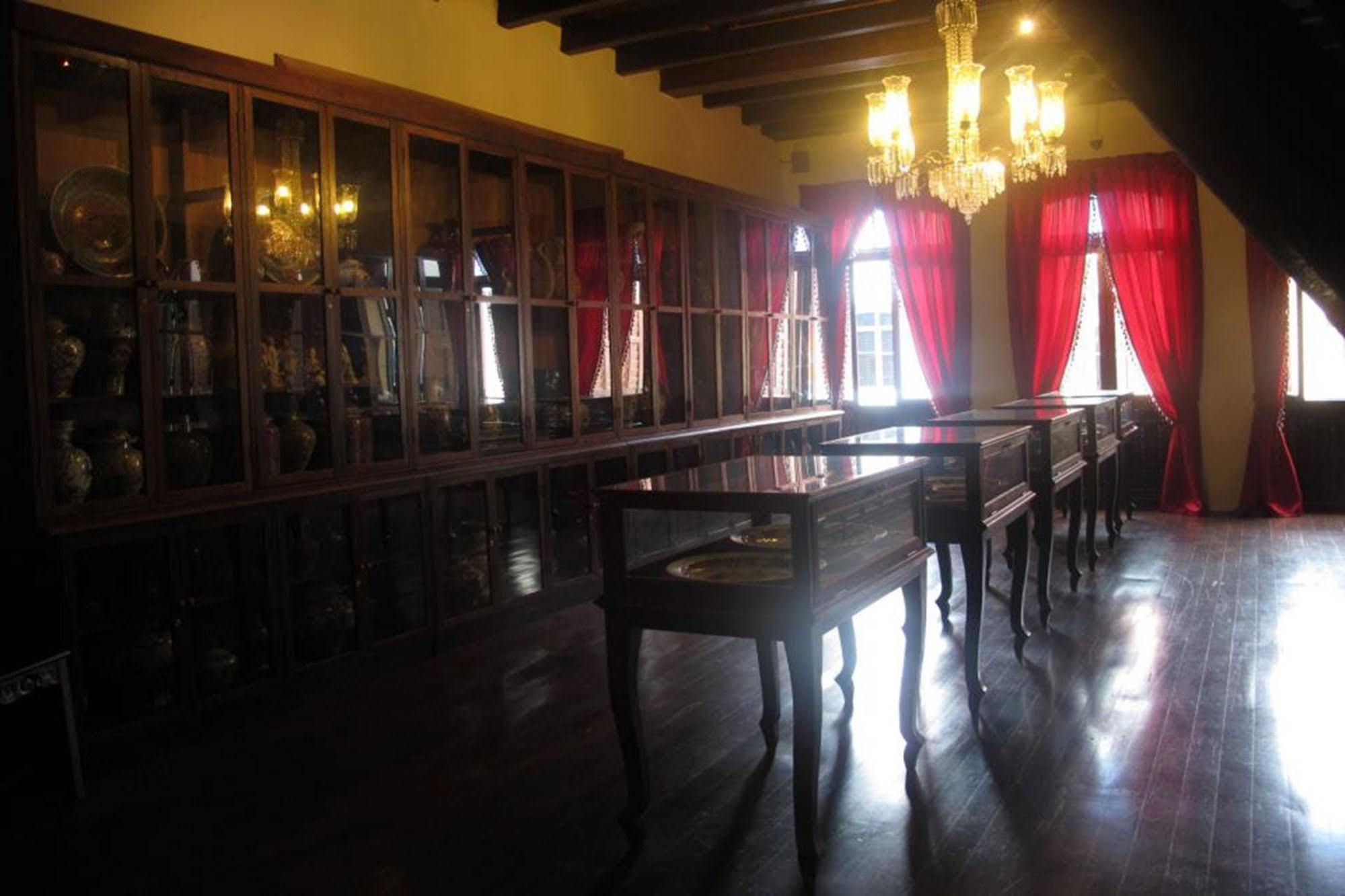 1881 Chong Tian Hotel George Town Eksteriør billede